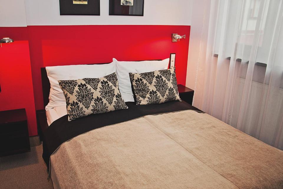 Hotel Pod Lwem Elblag Luaran gambar